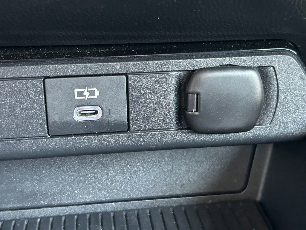 2025 Toyota Prius XLE