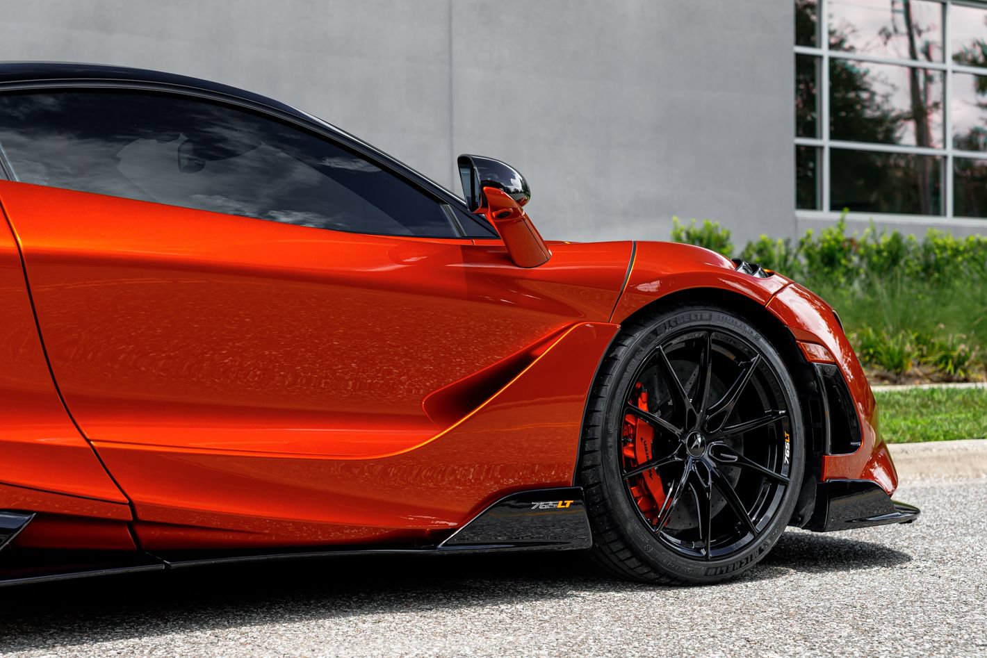 Used 2021 McLaren 765LT photo 16