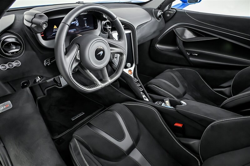 Used 2025 McLaren 750S Spider photo 16