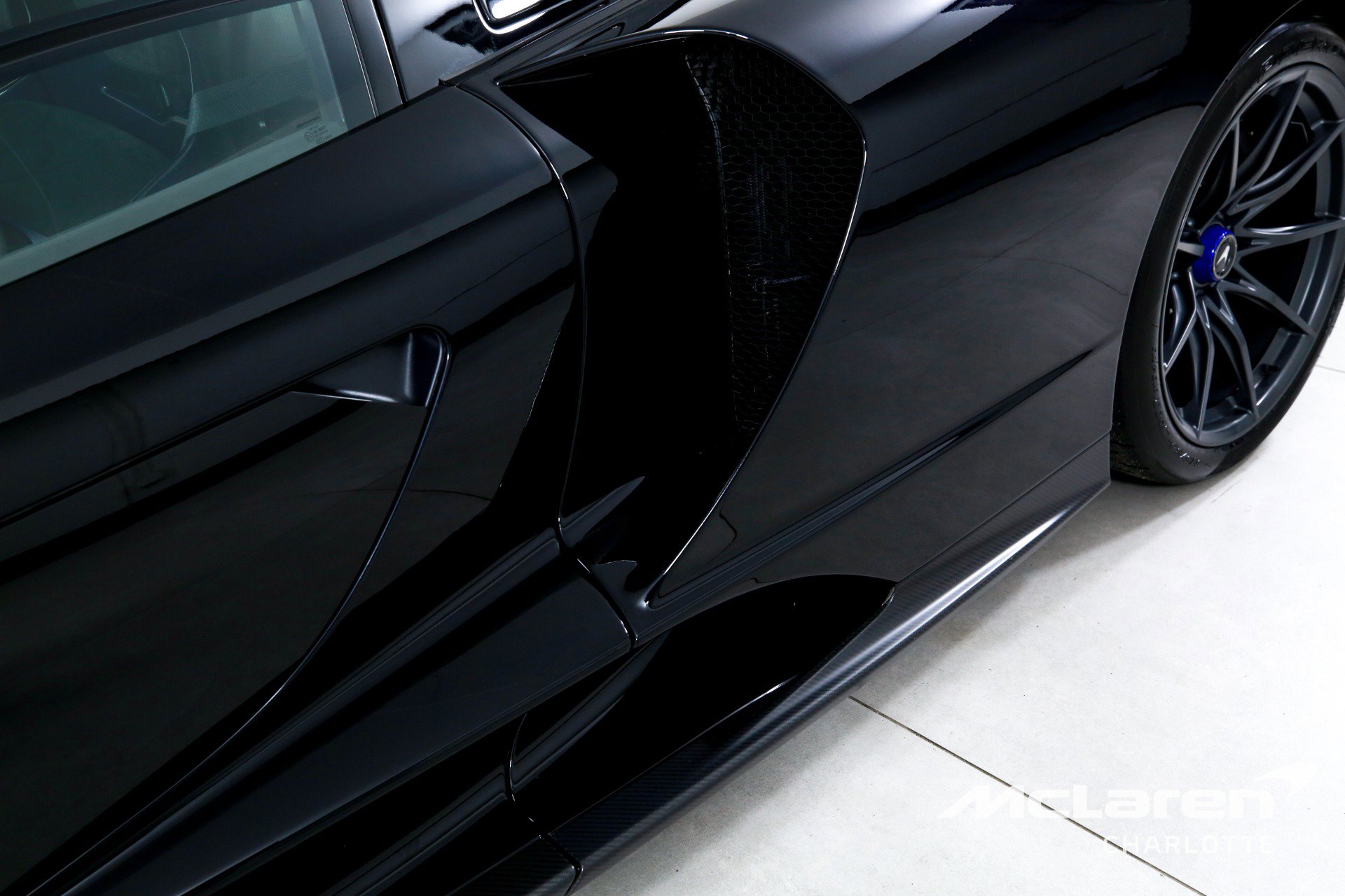 Used 2019 McLaren Senna photo 30