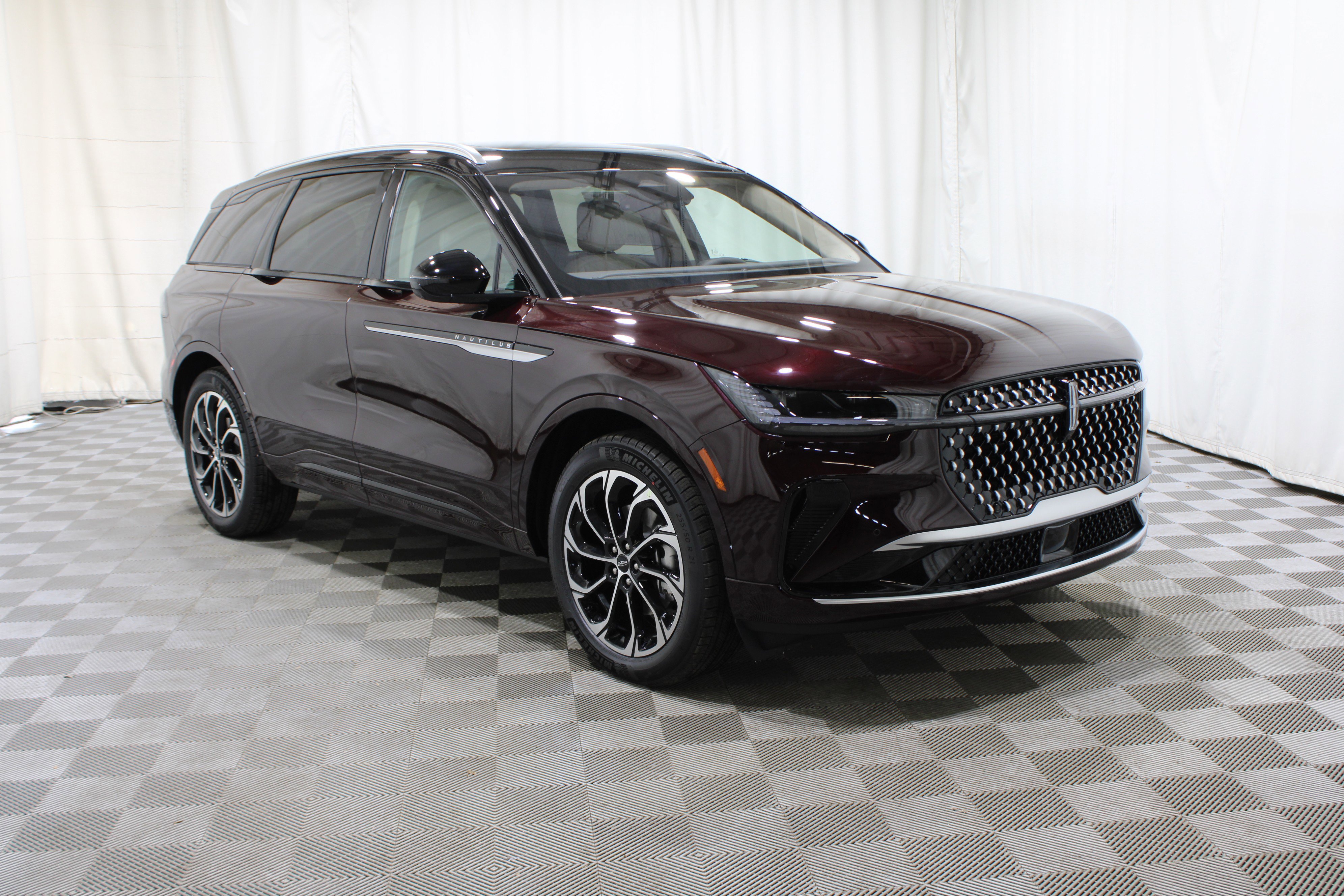 Used 2025 Lincoln Nautilus Reserve