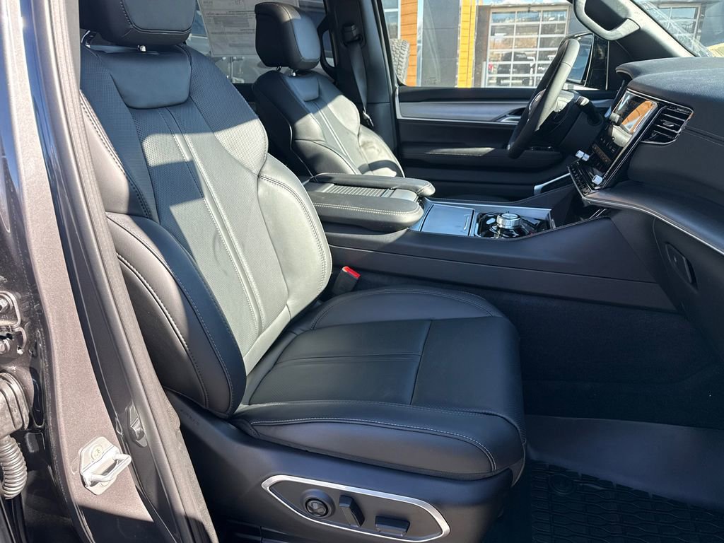 2026 Jeep Grand Wagoneer 4WD