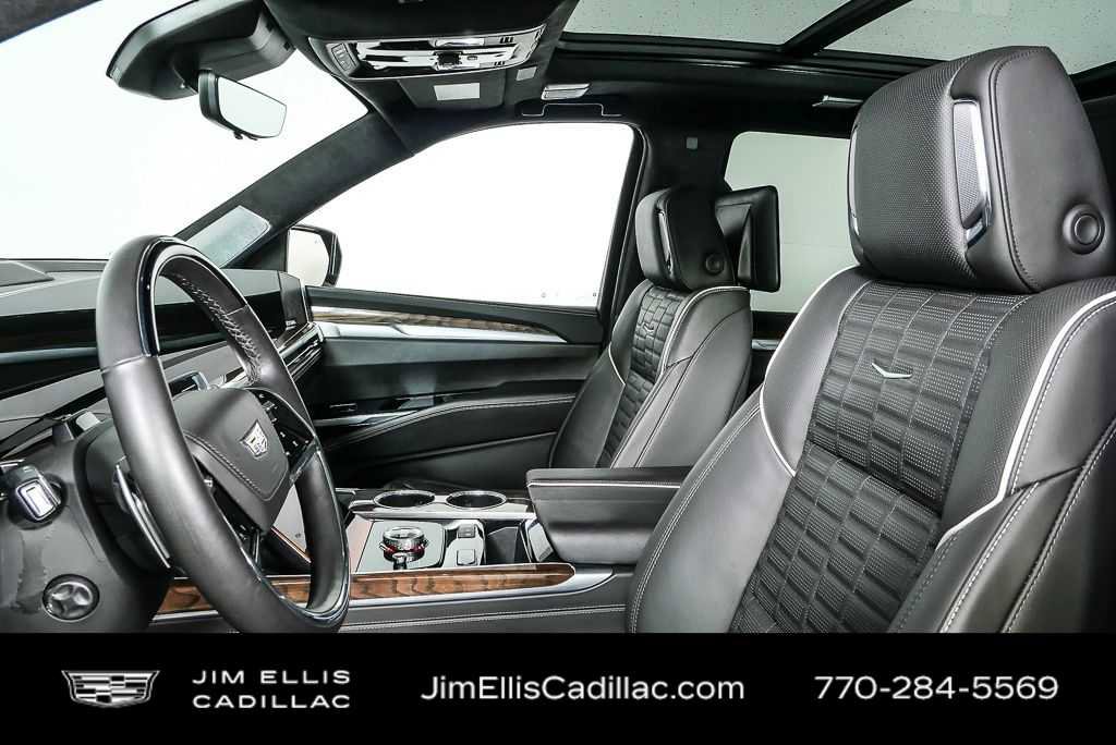 2025 Cadillac Escalade Sport Platinum