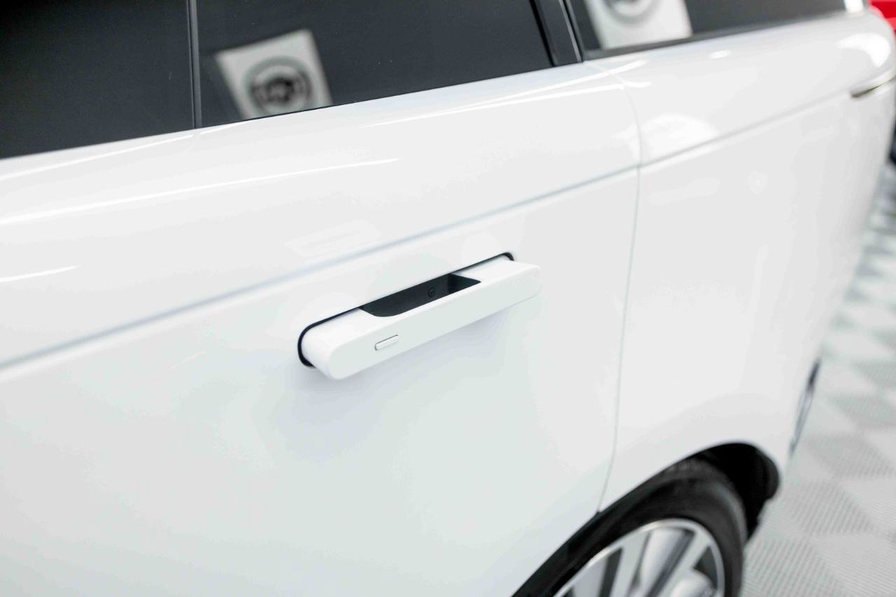 2024 Land Rover Range Rover SV