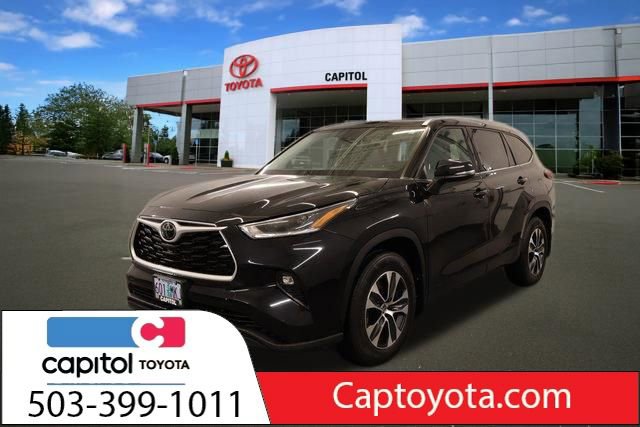Used 2021 Toyota Highlander XLE