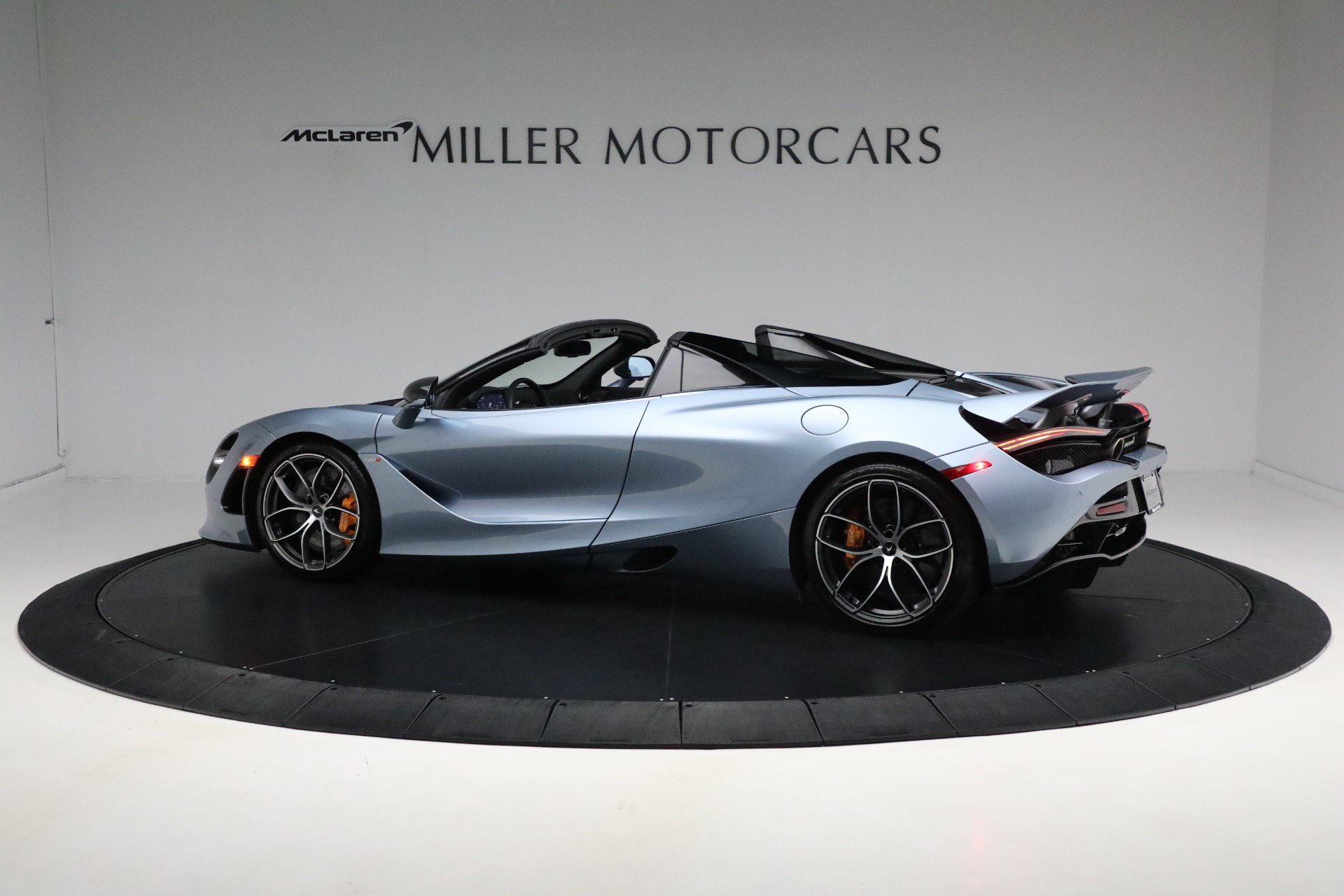 Used 2023 McLaren 720S Performance photo 4