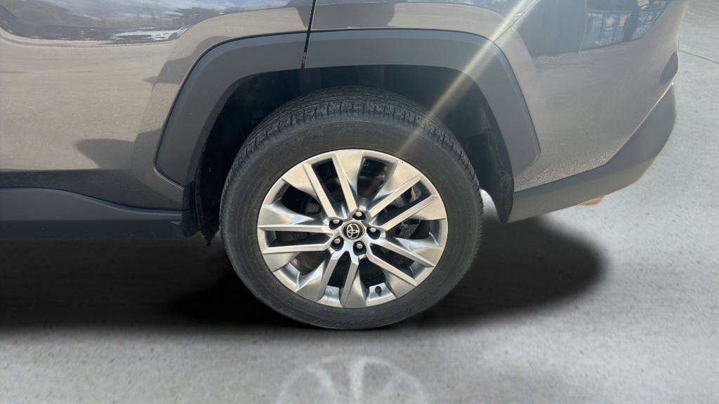 2024 Toyota Rav4 XLE Premium