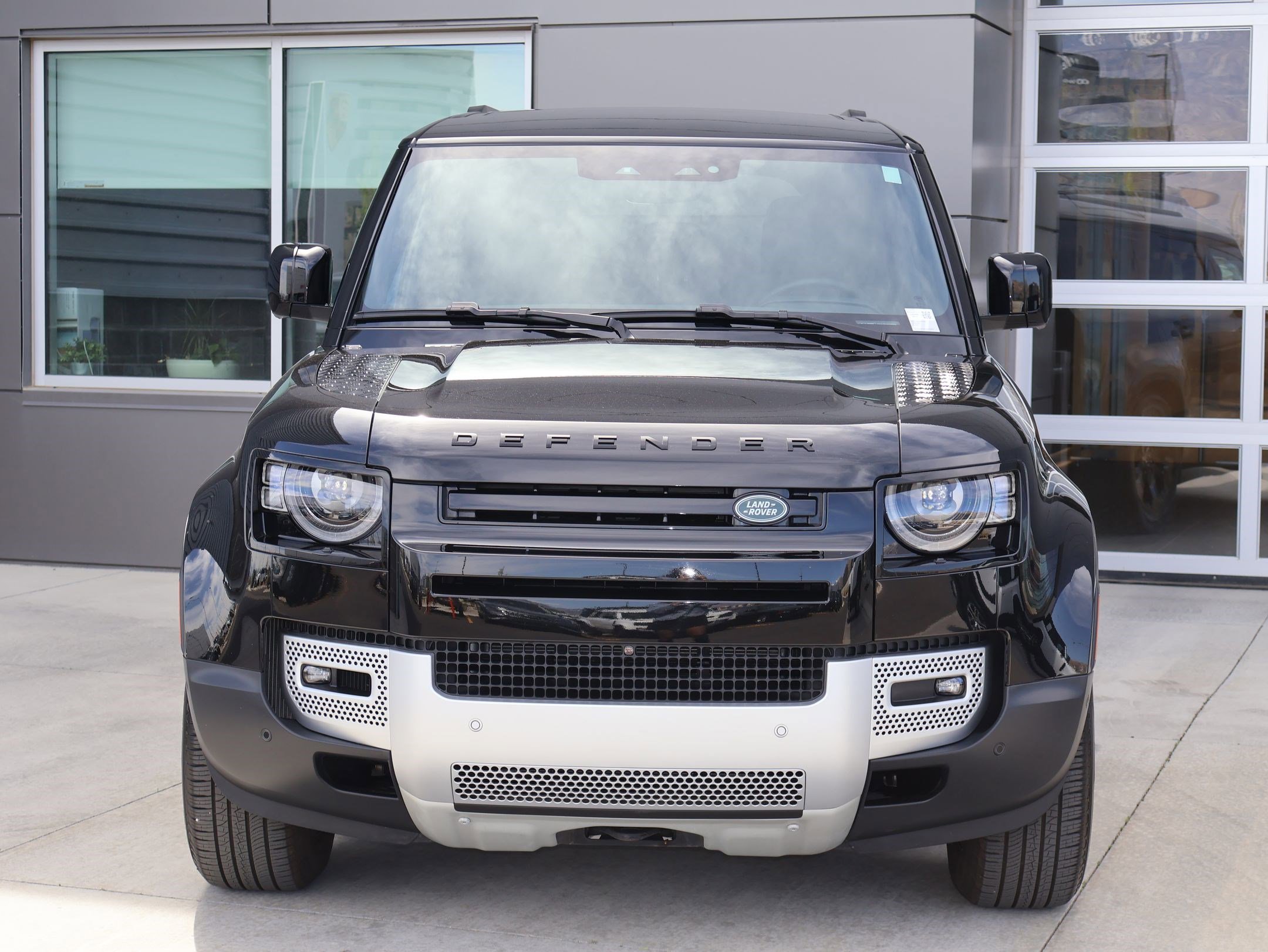 2025 Land Rover Defender 110 S