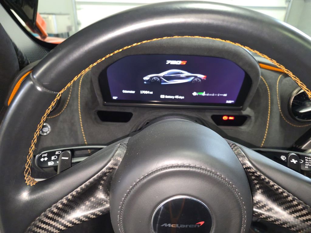 Used 2018 McLaren 720S Performance photo 35