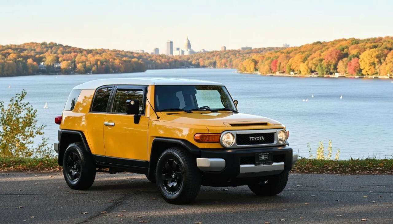Used 2007 Toyota FJ Cruiser Base 4dr SUV (4L V6 5A)