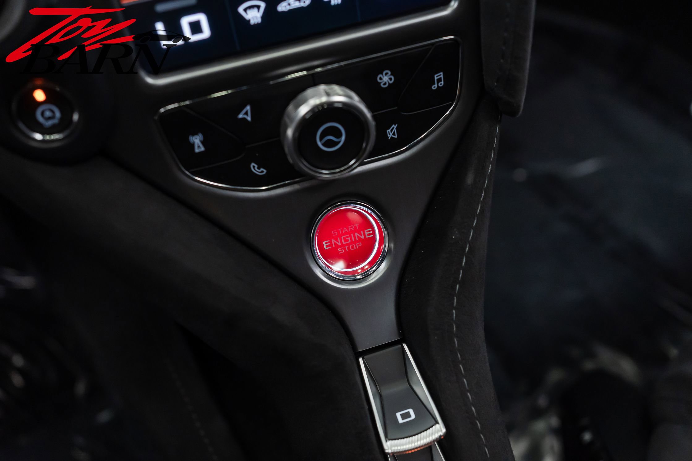 Used 2018 McLaren 720S Performance photo 38