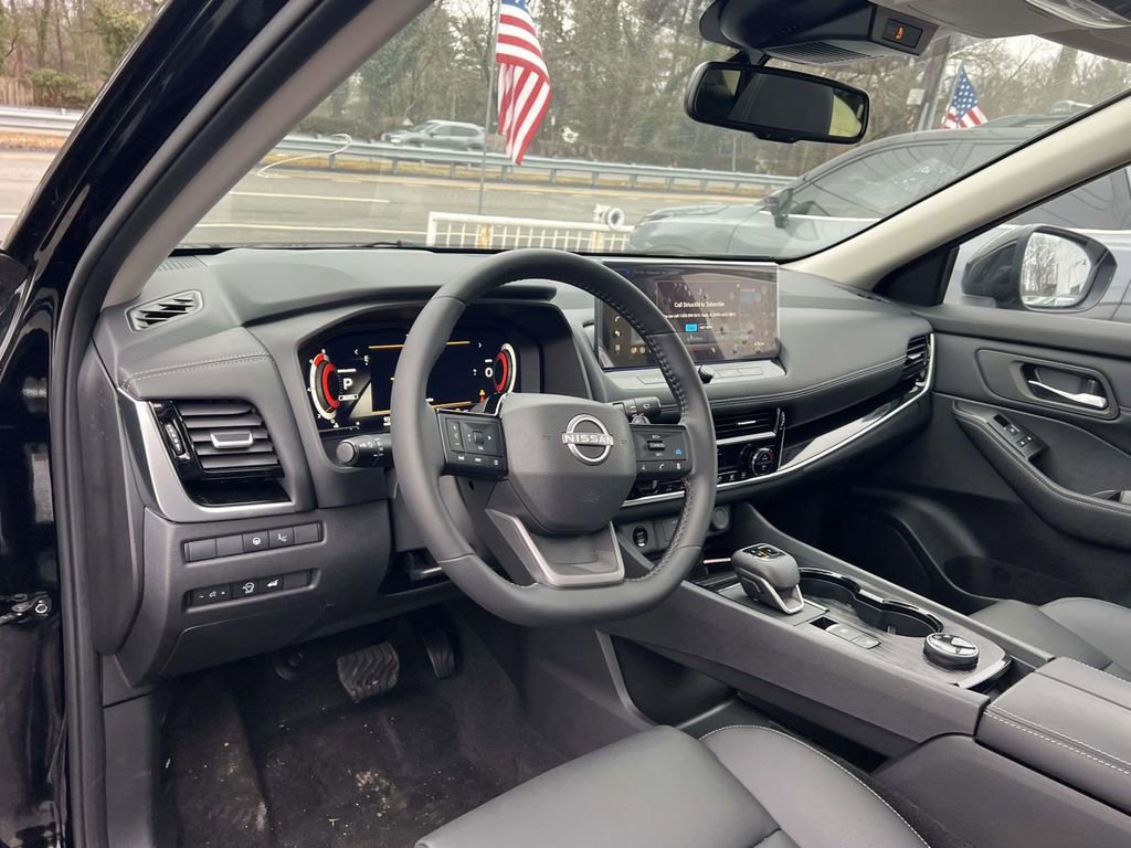 2025 Nissan Rogue SL