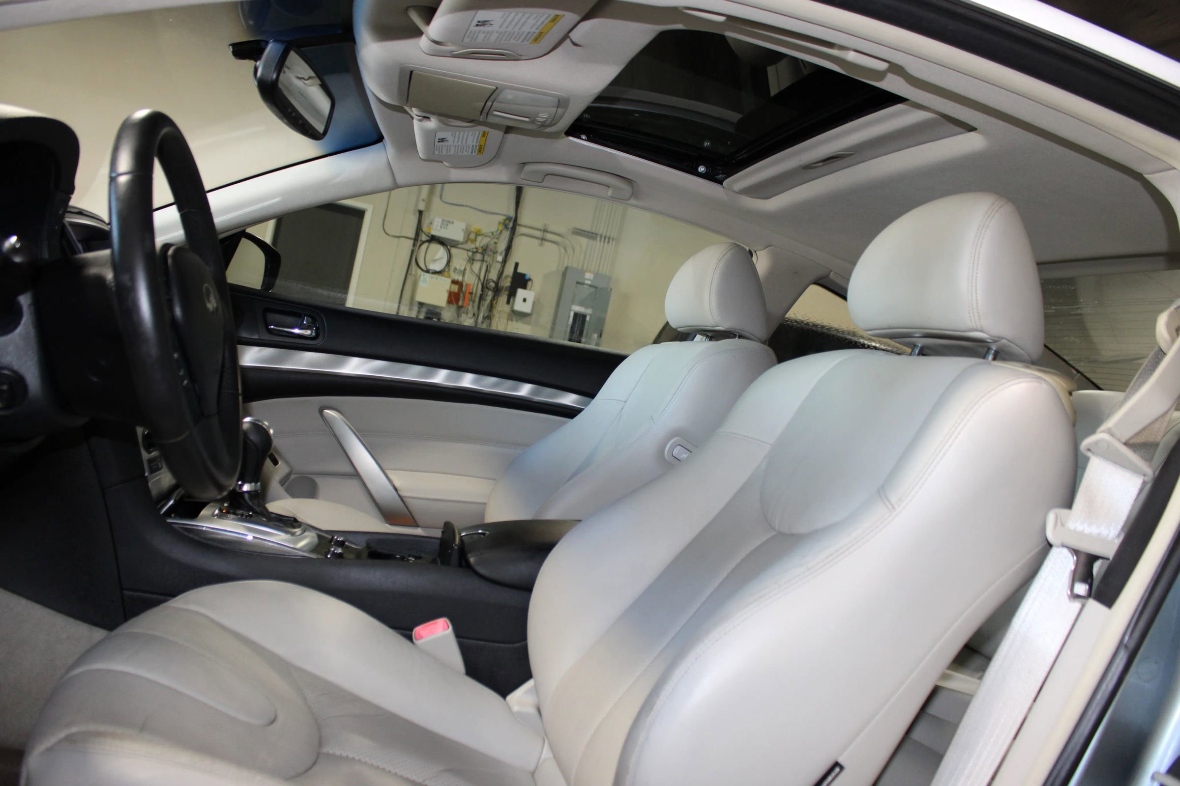 2015 INFINITI Q60 Journey