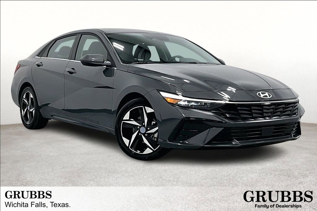 Certified 2025 Hyundai Elantra SEL