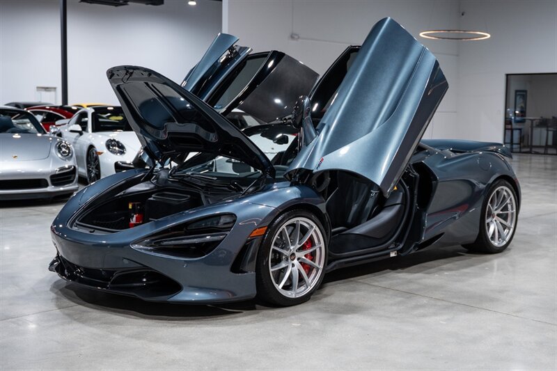 Used 2018 McLaren 720S Performance photo 31