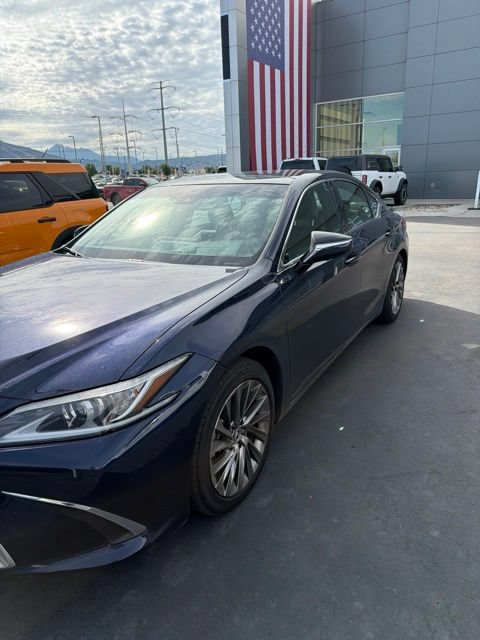 Used 2025 Lexus ES 350 w/ Accessory Package (Z2)