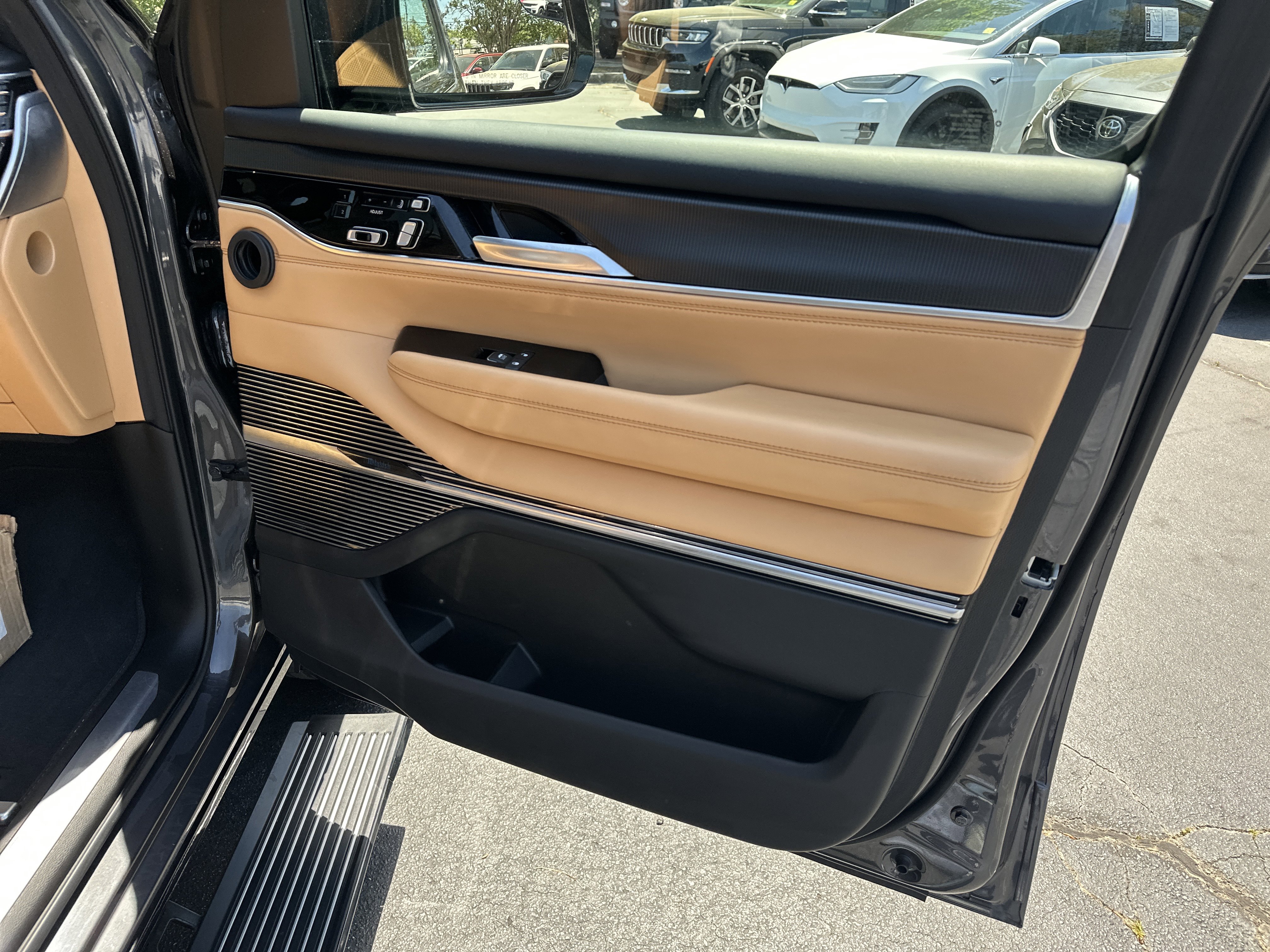 2025 Jeep Grand Wagoneer Series III