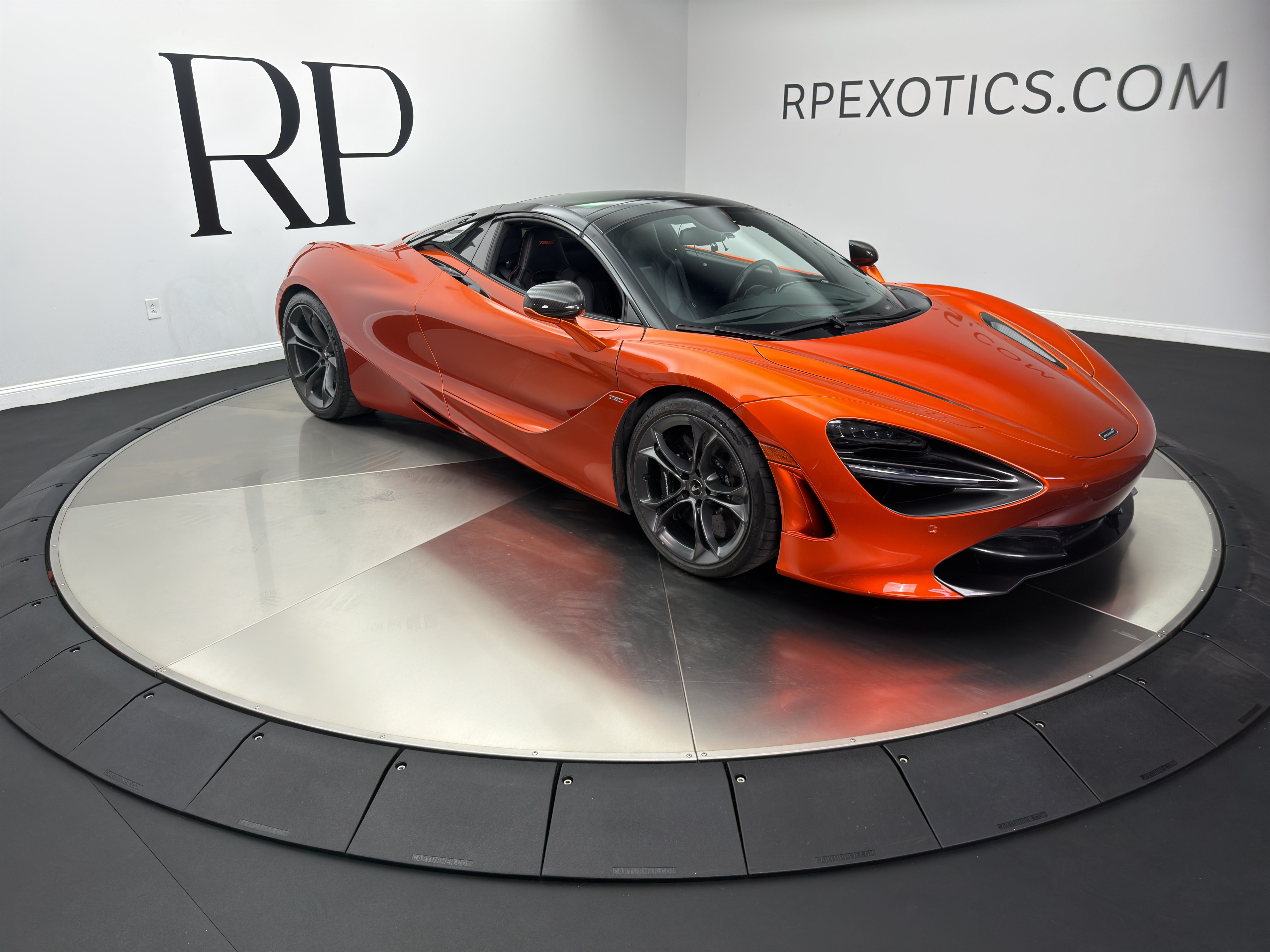 Used 2020 McLaren 720S Spider photo 16