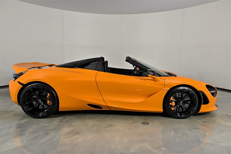 Used 2020 McLaren 720S Performance photo 11