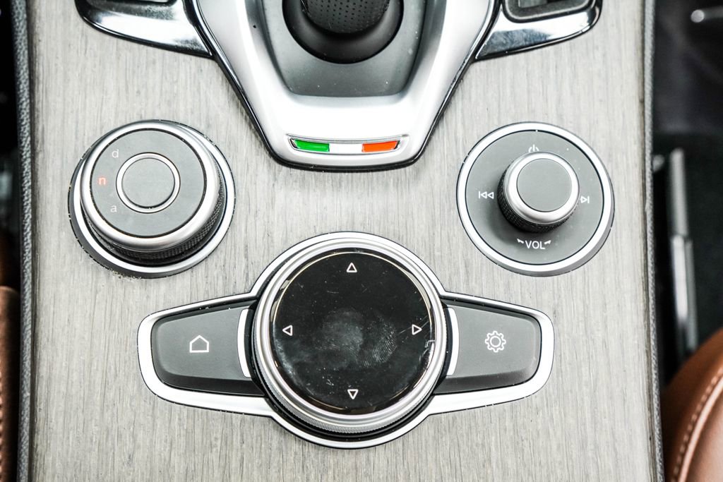 2023 Alfa Romeo Stelvio Ti