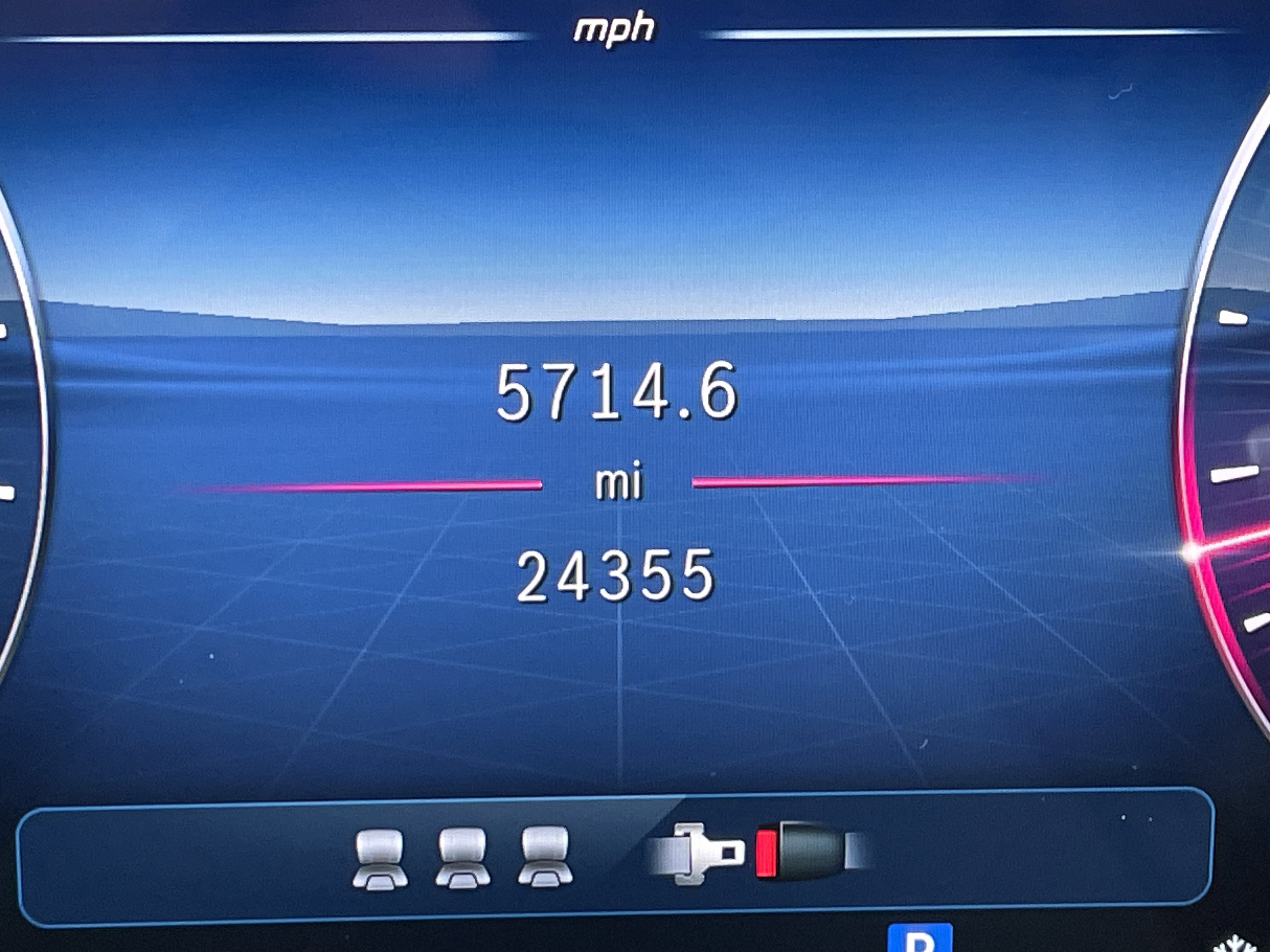 2025 Mercedes-Benz E 450 4MATIC Sedan