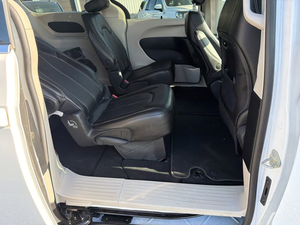 2024 Chrysler Pacifica Touring-L