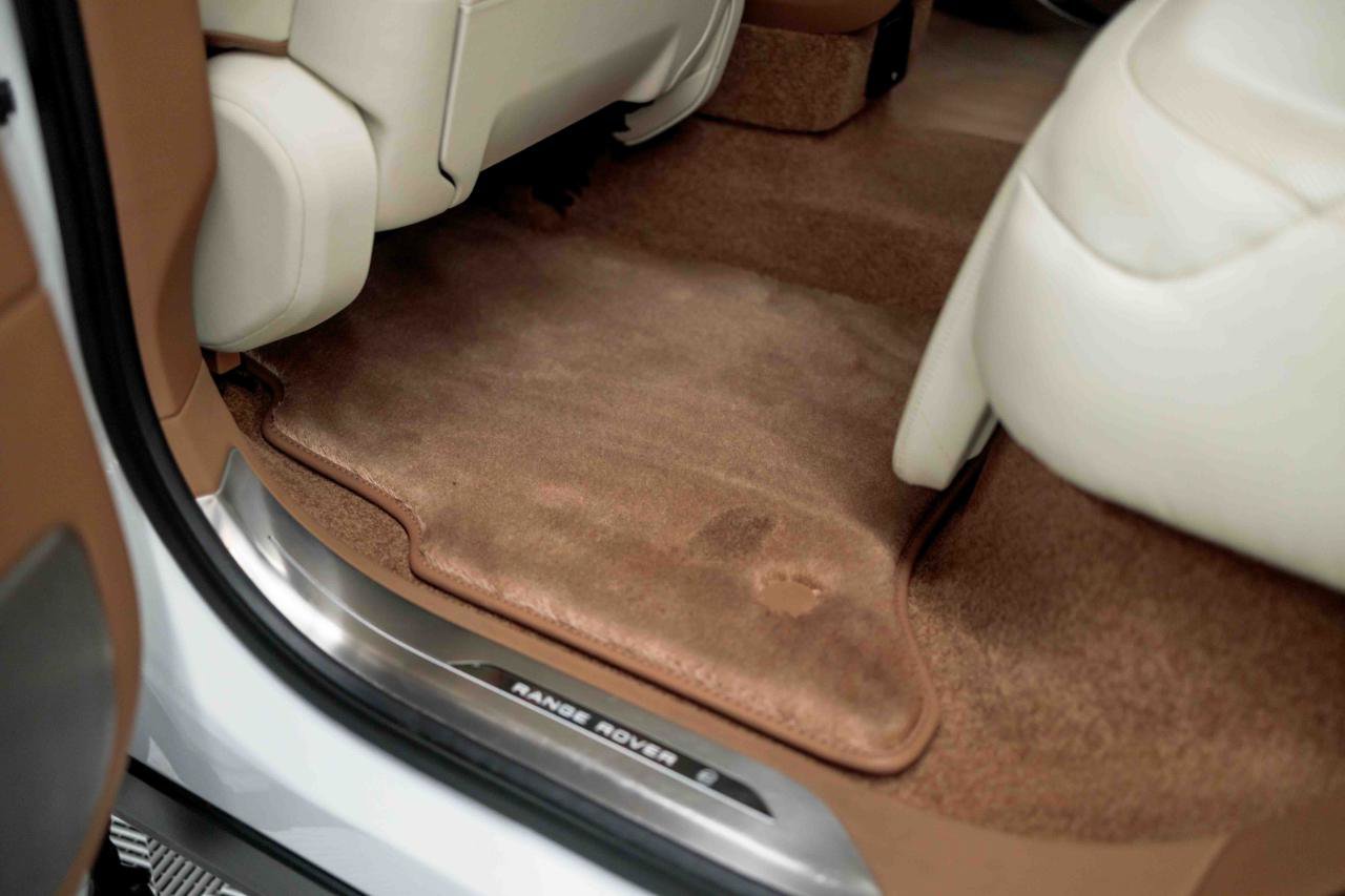 2024 Land Rover Range Rover SV