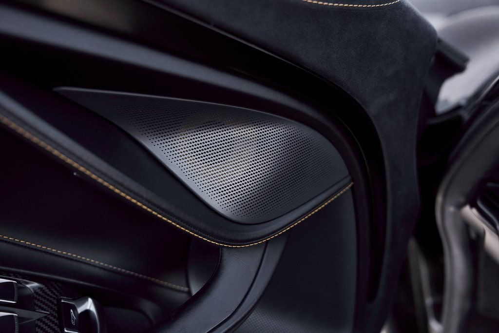 Used 2020 McLaren 720S Spider photo 34