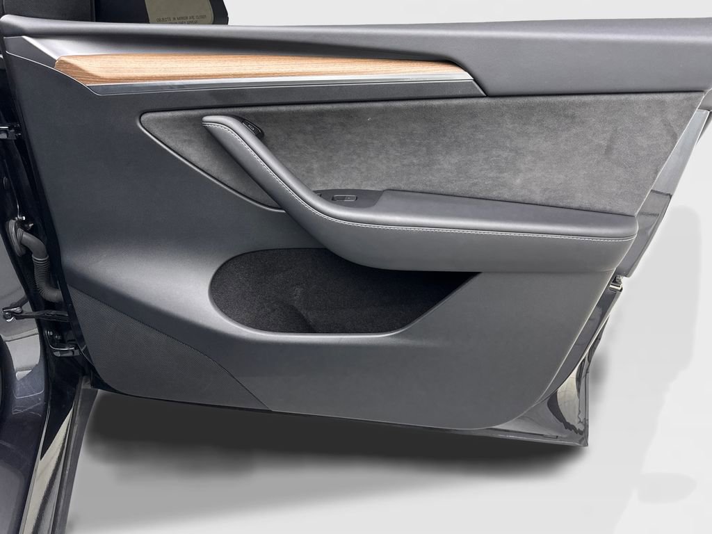 2024 Tesla Model Y Performance