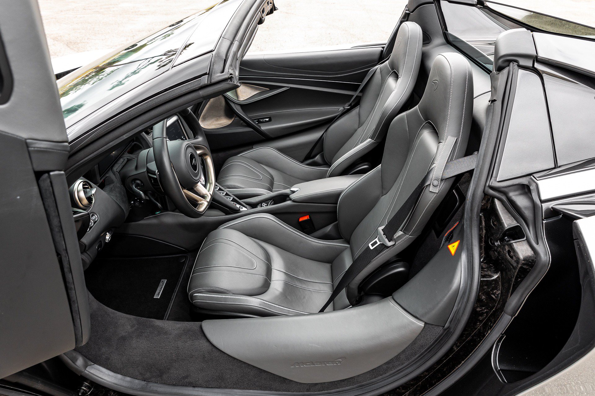 Used 2020 McLaren 720S Luxury photo 29