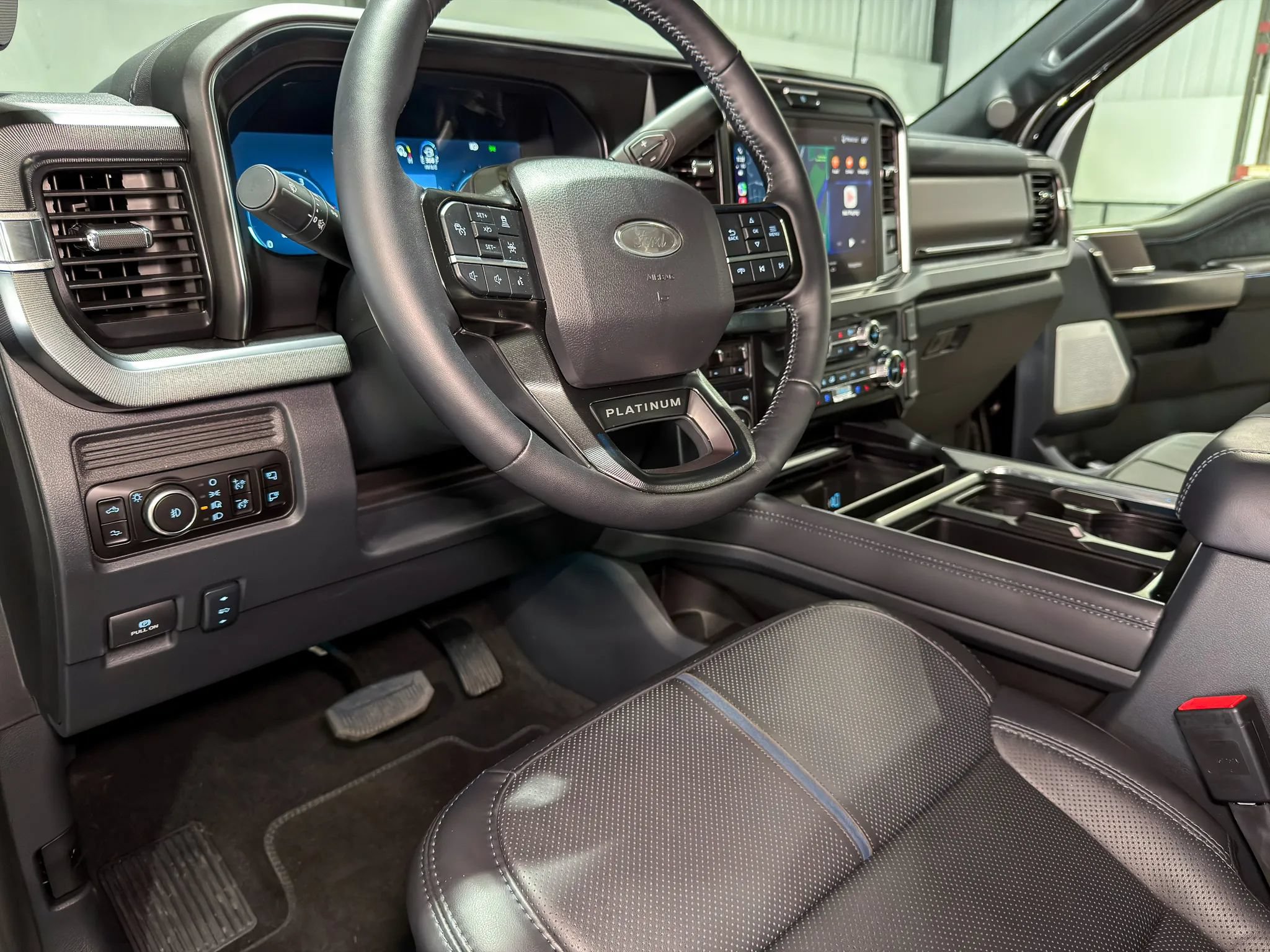 2026 Ford F-450 Super Duty Platinum - Photo 20