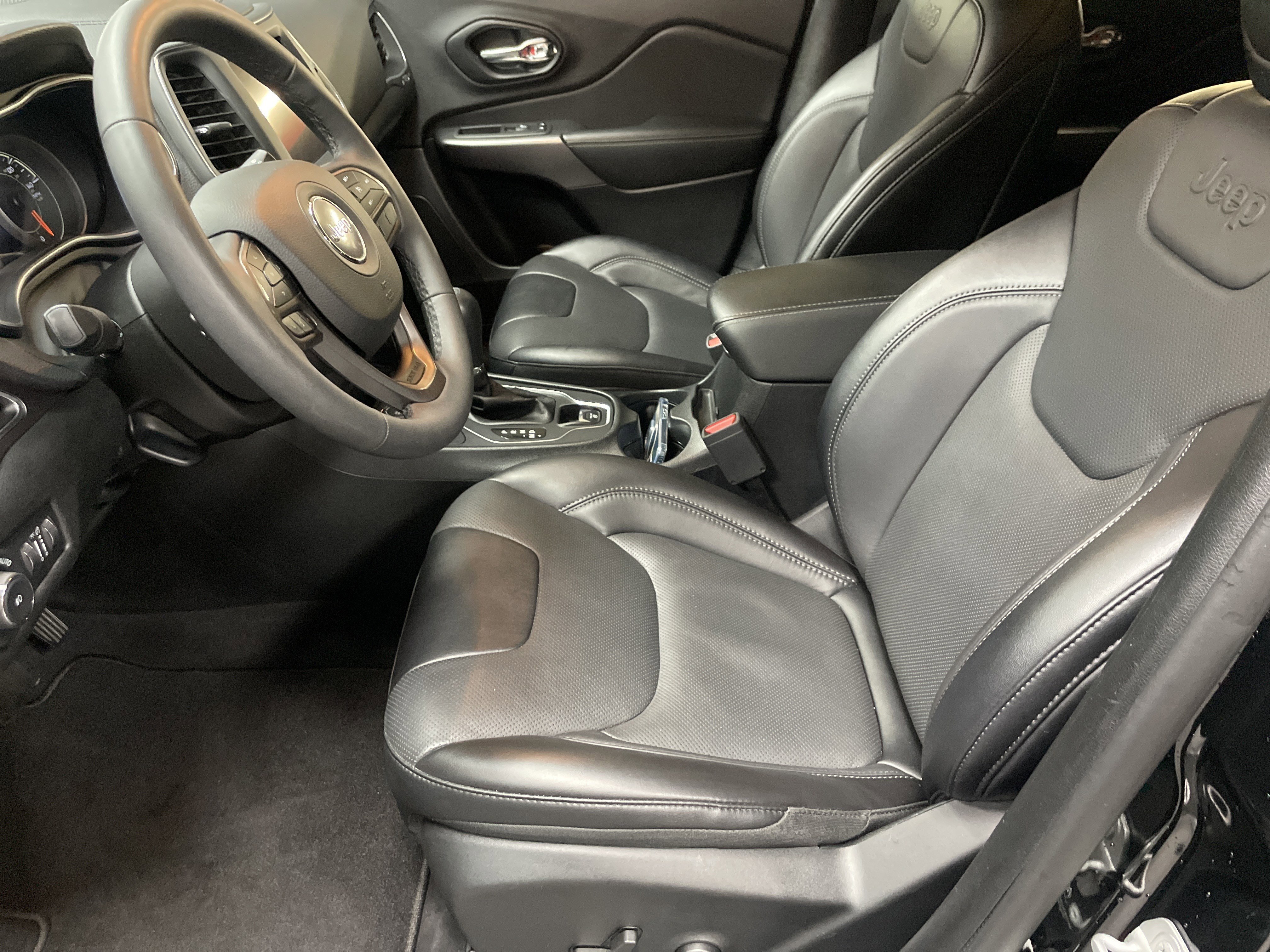 2022 Jeep Cherokee Latitude Lux