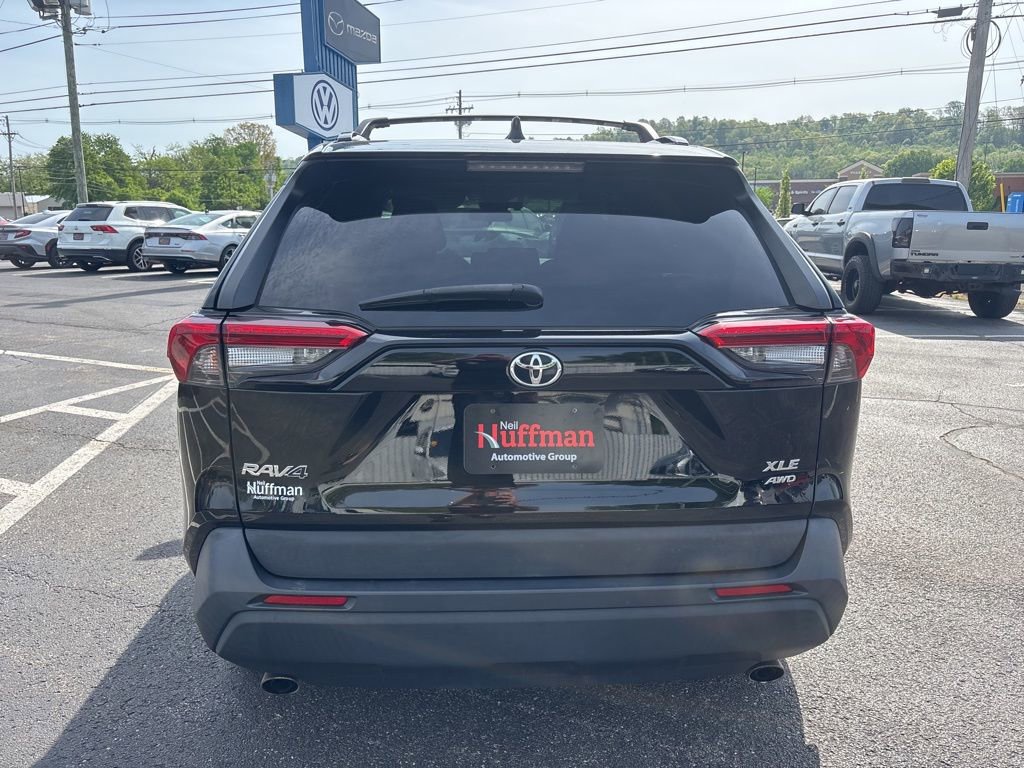 2020 Toyota RAV4 XLE