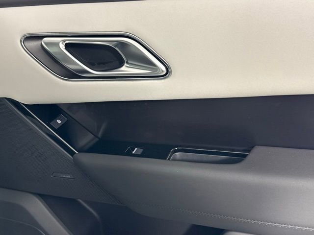 2026 Land Rover Range Rover Velar Dynamic SE