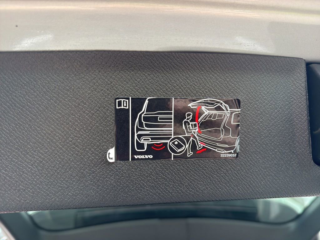 2023 Volvo Xc90 B6 Plus