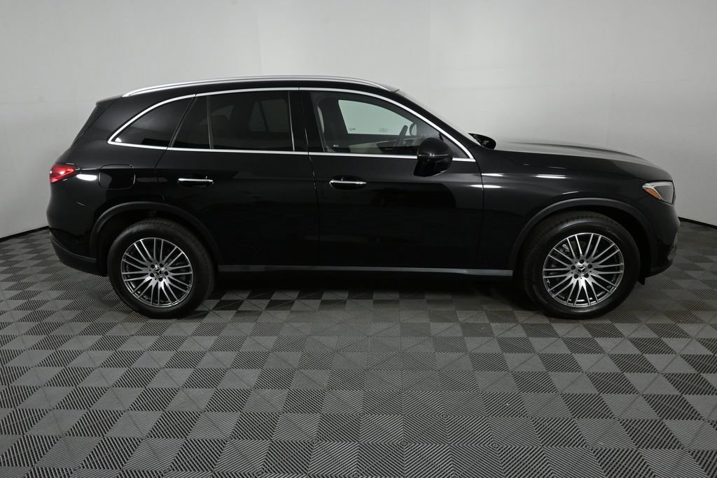 2026 Mercedes-Benz GLC 300
