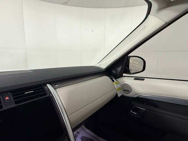 2026 Land Rover Discovery Dynamic SE