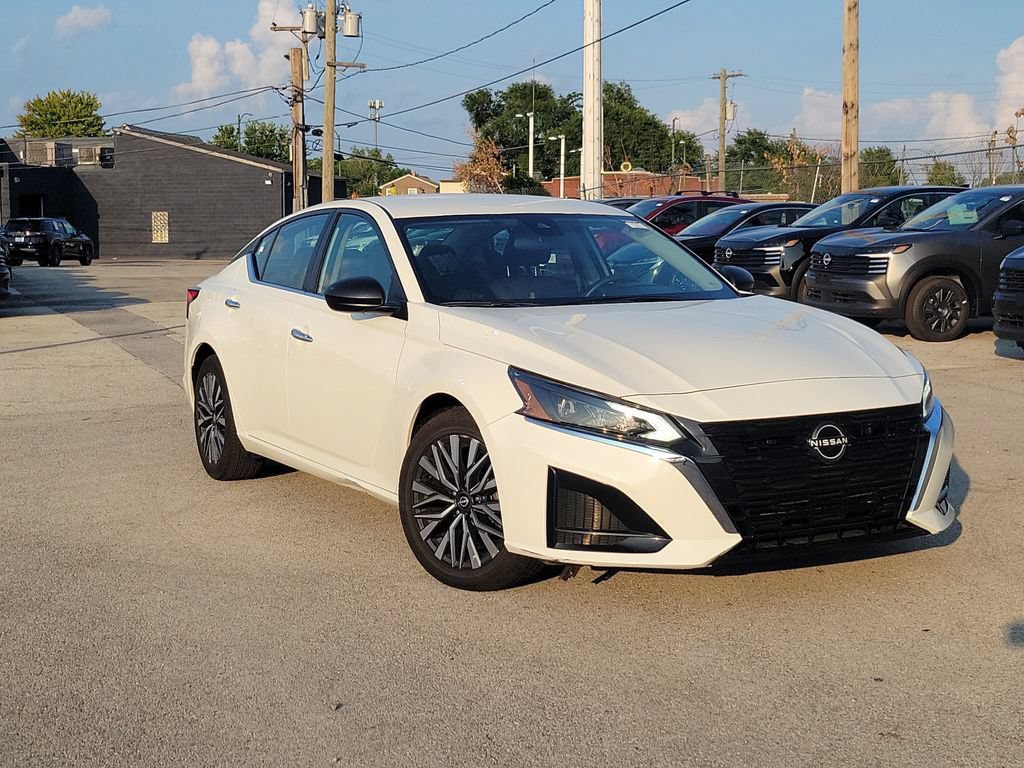 Used 2025 Nissan Altima 2.5 SV
