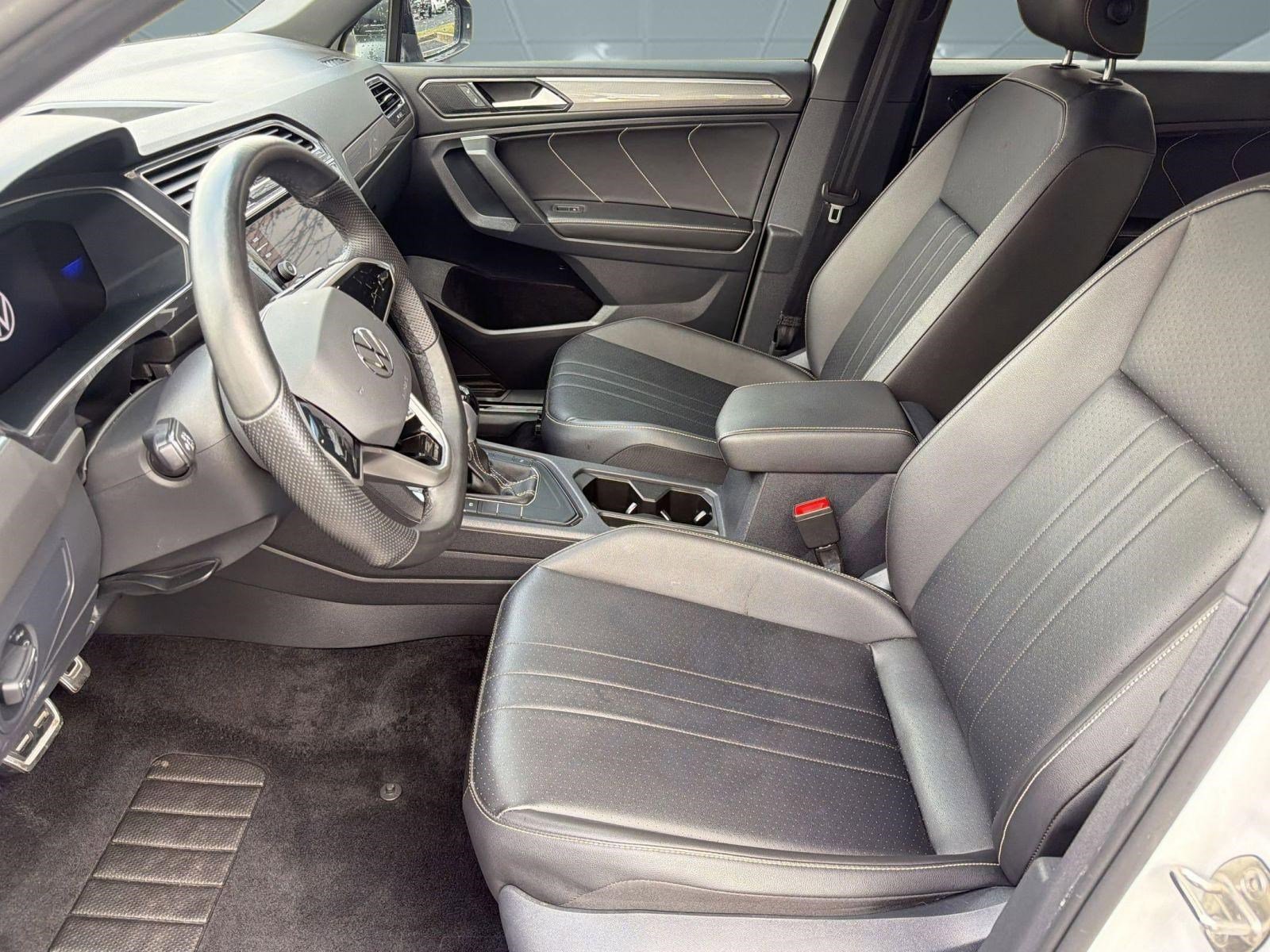 2022 Volkswagen Tiguan SE R-Line