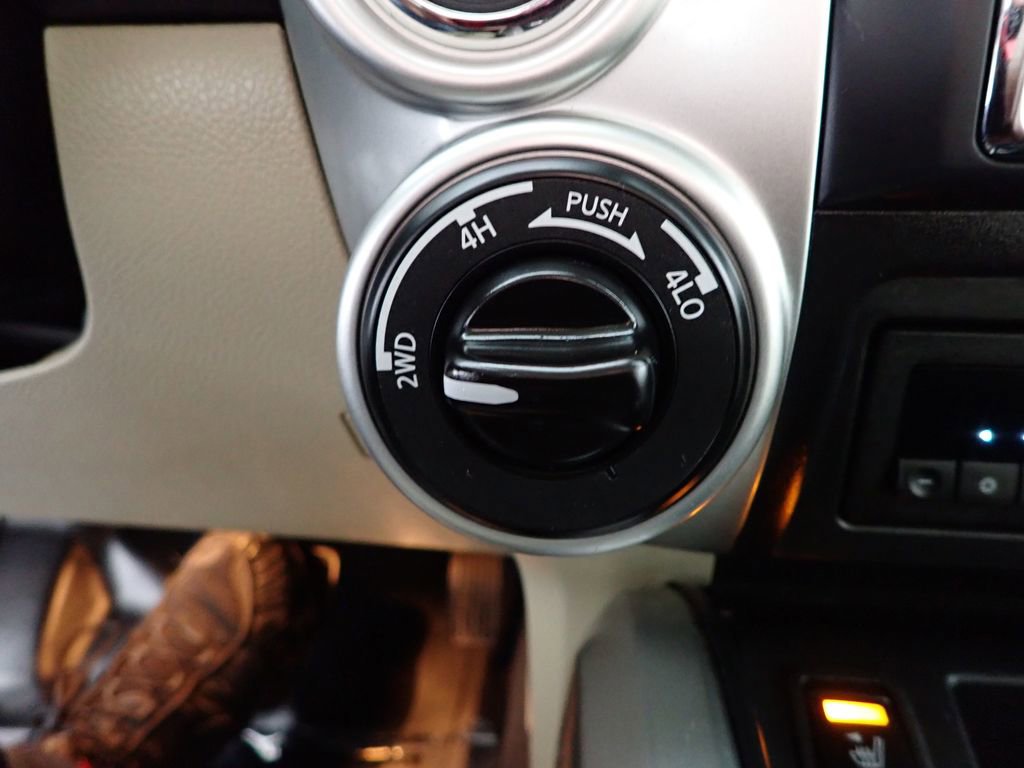 2016 Nissan Titan SL