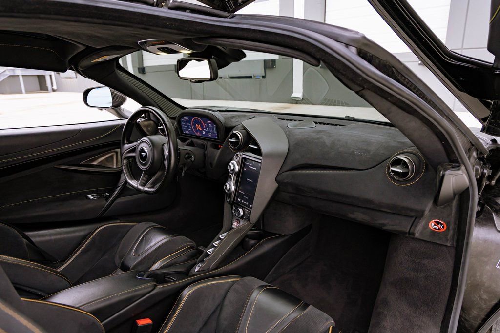 Used 2019 McLaren 720S Performance photo 23