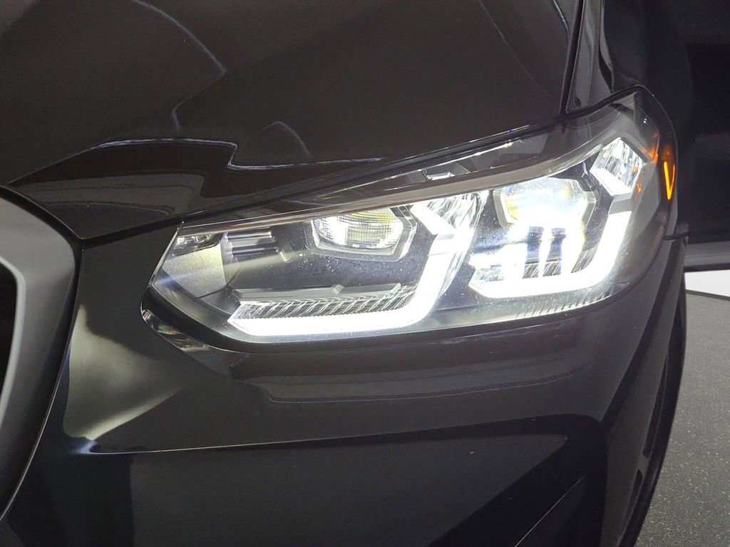2023 BMW X4 xDrive30i