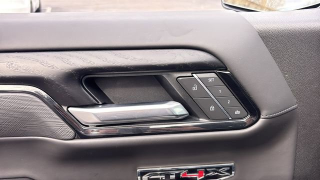 2025 GMC Sierra 1500 AT4X