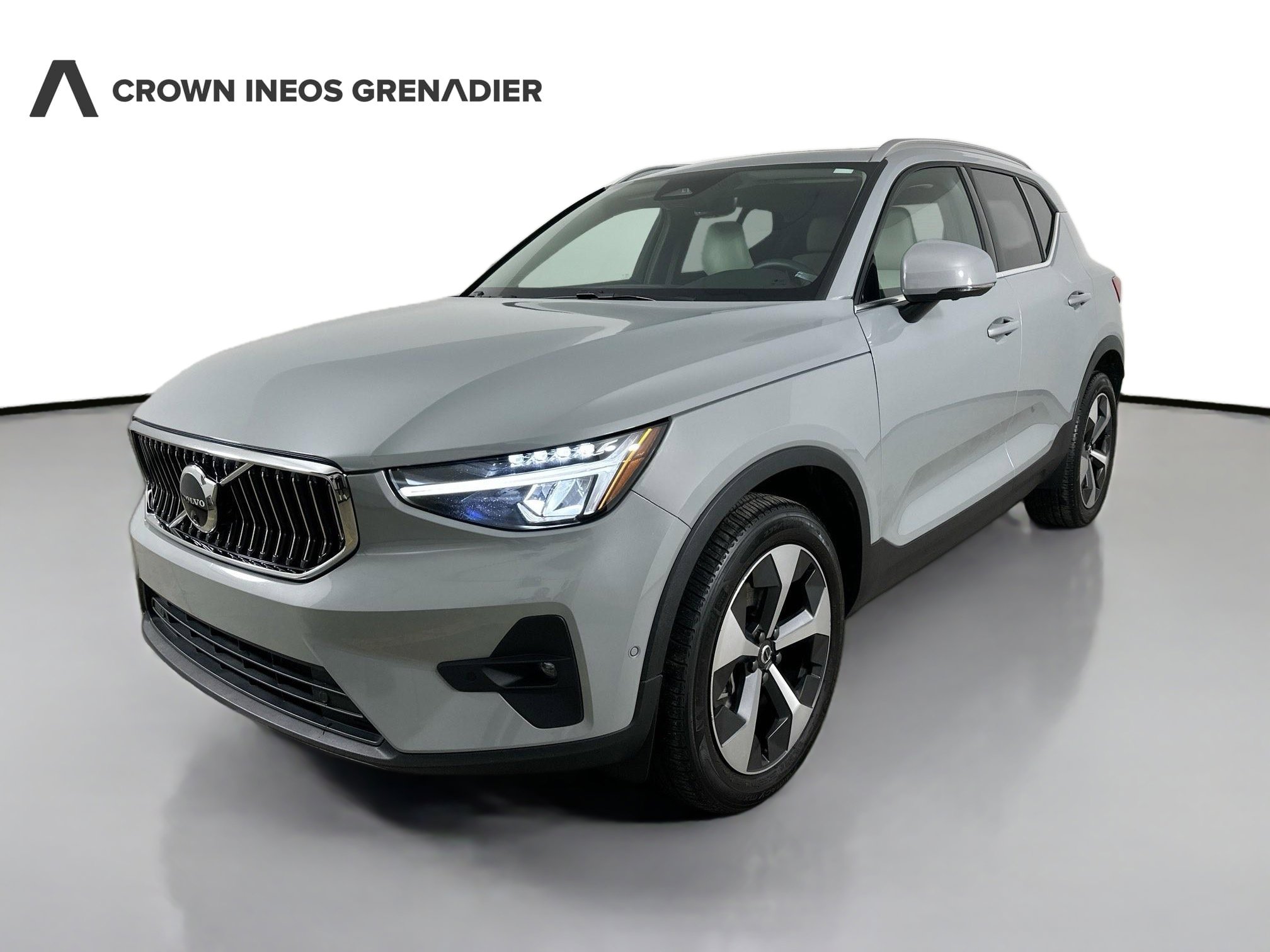2024 Volvo Xc40 B5 Plus