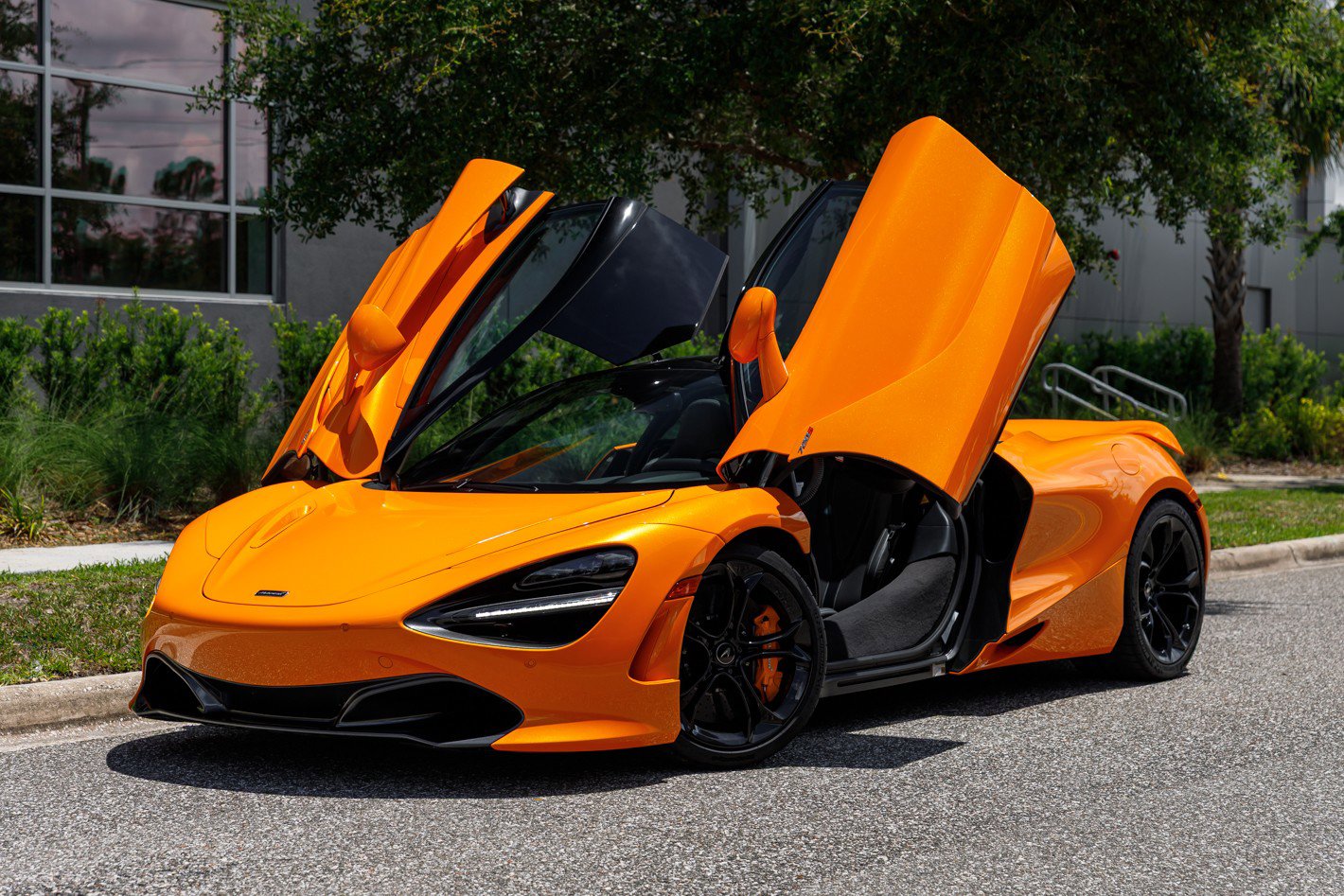 Used 2019 McLaren 720S Luxury photo 30