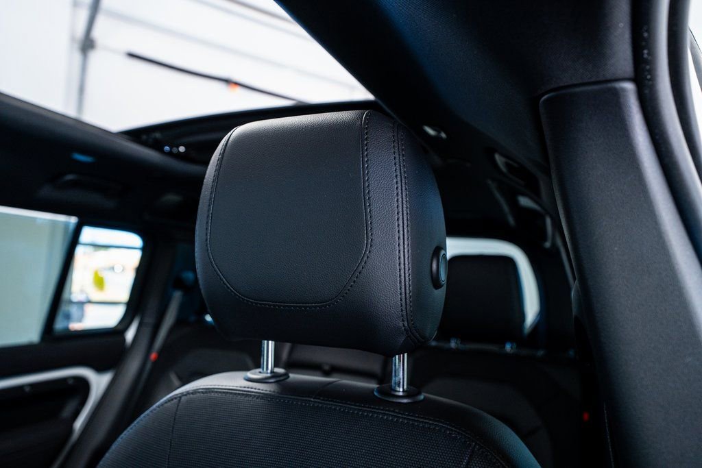 2023 Land Rover Defender 110 X-Dynamic SE