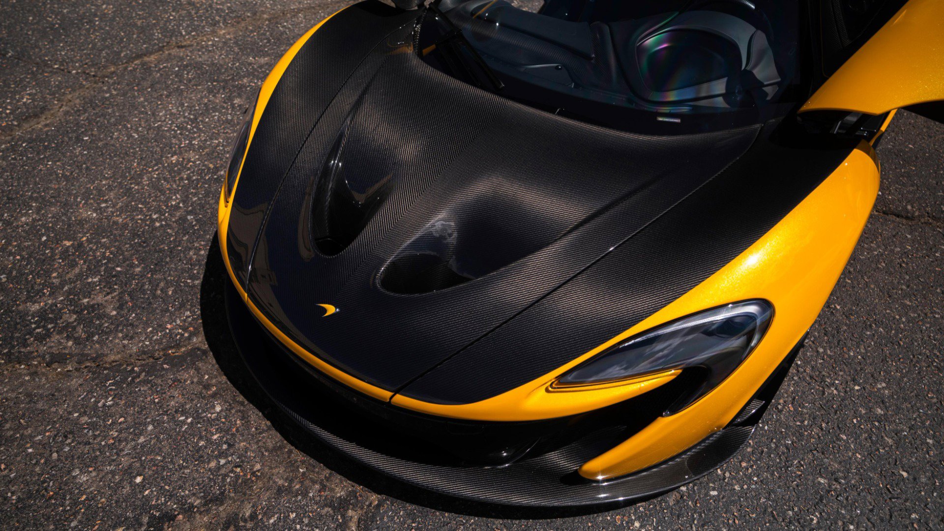 Used 2013 McLaren P1 photo 18