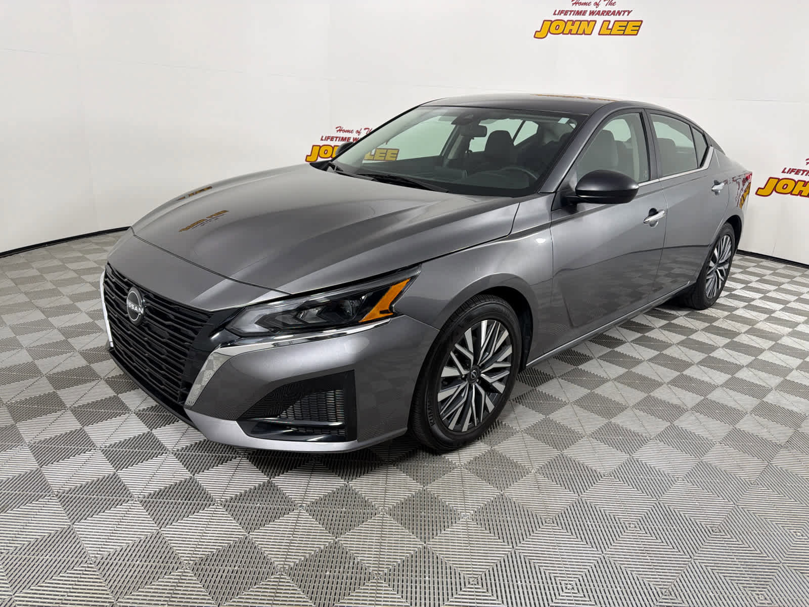 Used 2024 Nissan Altima 2.5 SV