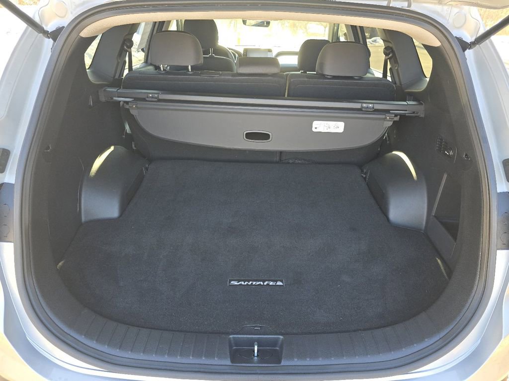 2023 Hyundai Santa Fe SE