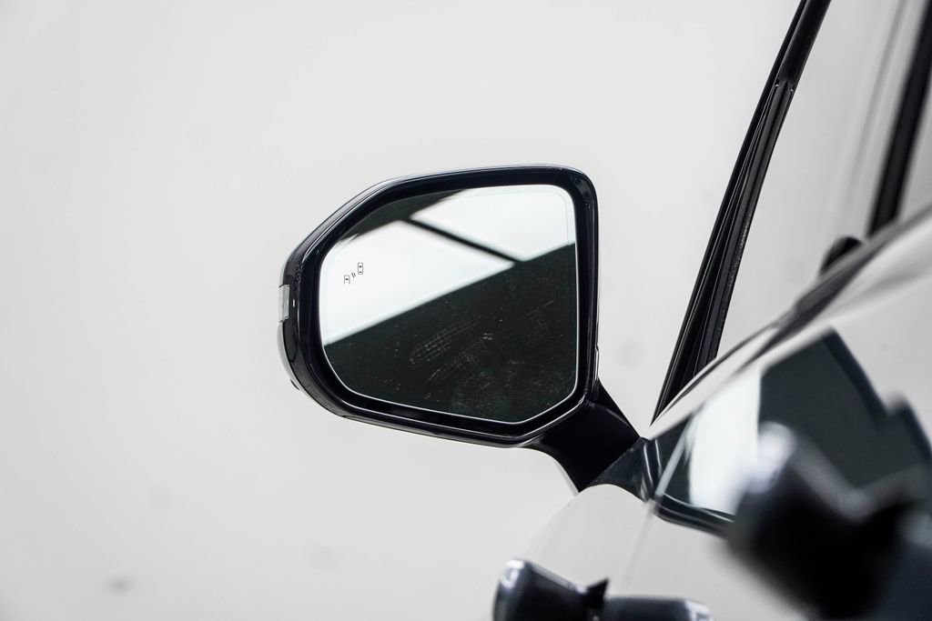 2024 Rivian R1S Adventure